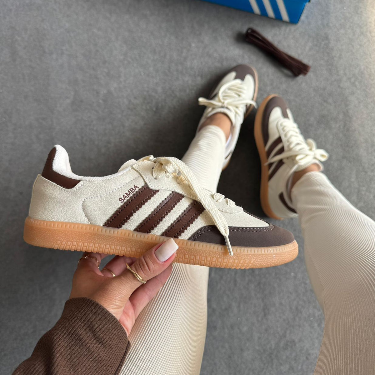 Tênis Adidas Samba OG – Off/Café