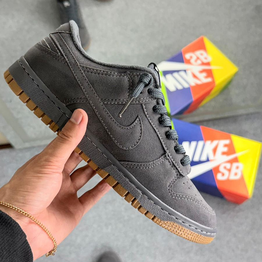 Tênis Nike Dunk Grafite / Látex