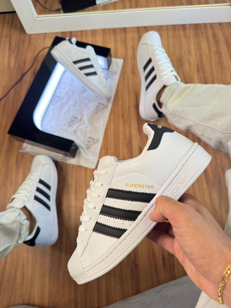 Tênis Adidas Superstar “Cabeção”