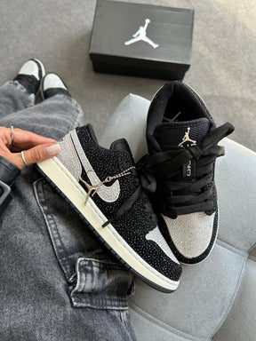 NIKE JORDAN LOW - PRETO LUXO