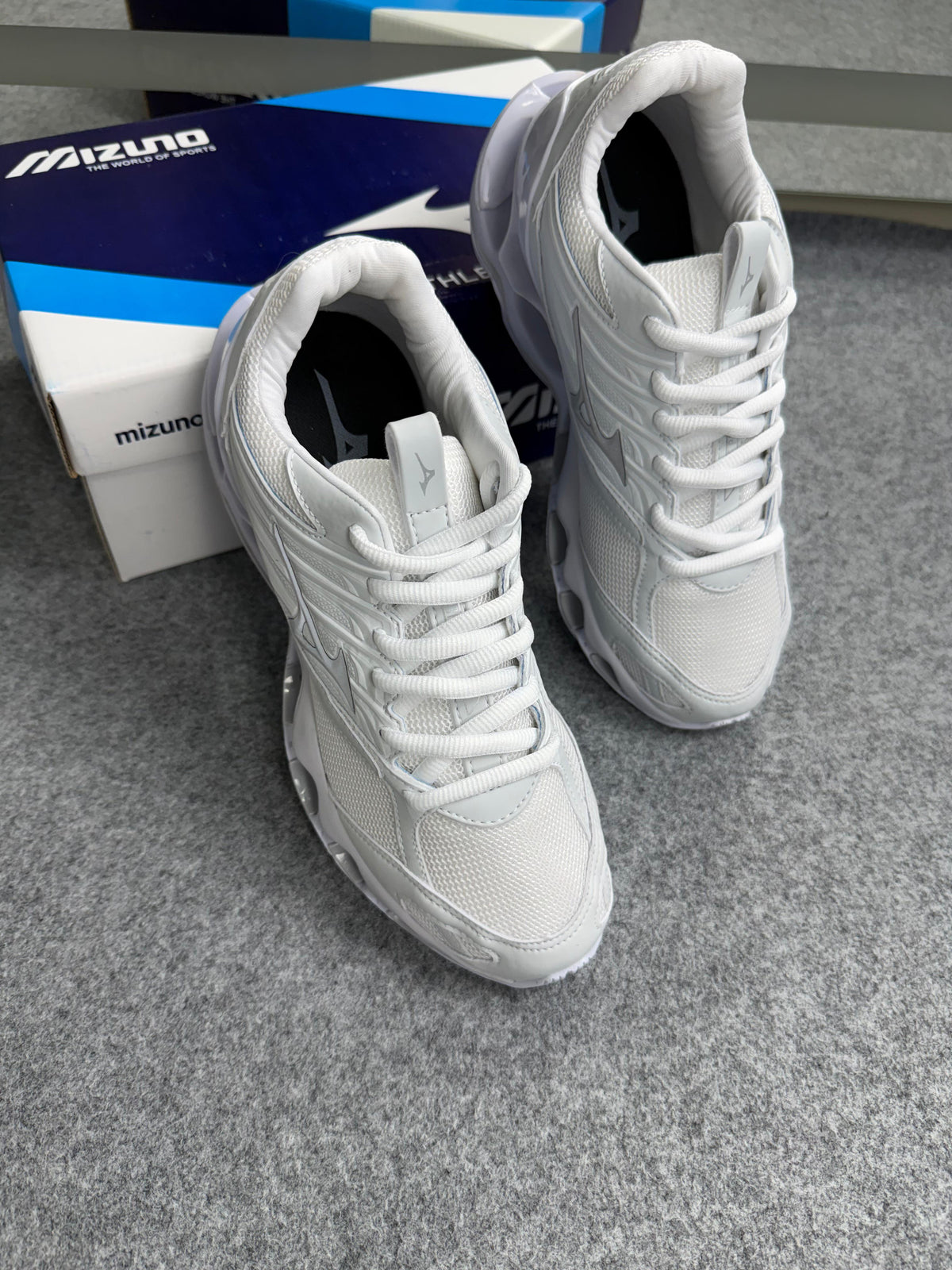MIZUNO PRO 13 S - BRANCO REFLETIVO