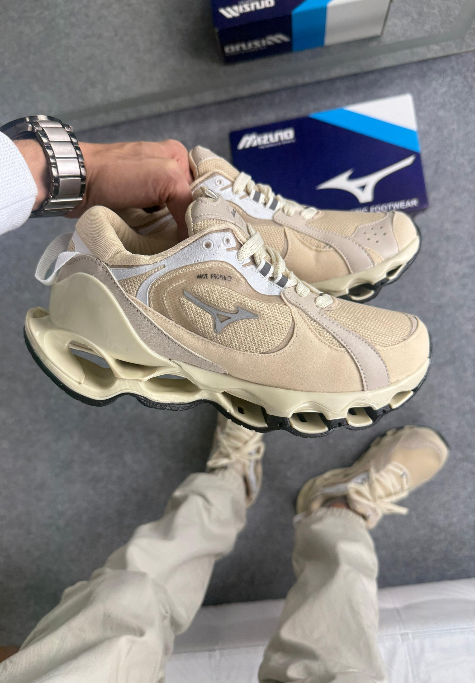 MIZUNO WAVE BETA 2 - CREME