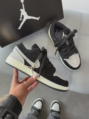 NIKE JORDAN LOW - PRETO LUXO